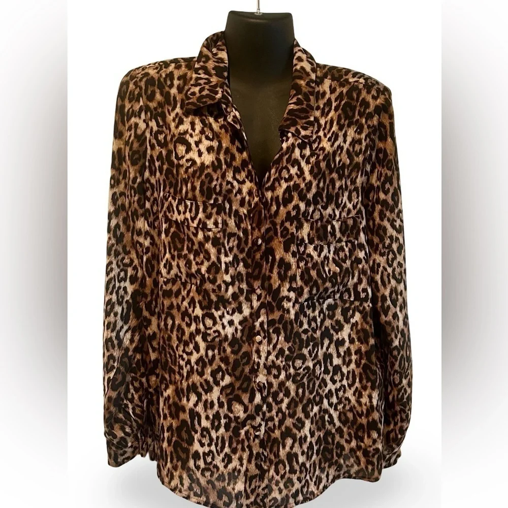 PLEIONE🍒SZ M🍒ANIMAL PRINT BUTTON FRONT BLOUSE SEMI SHEER EXCELLENT CONDITION - Picture 13 of 15